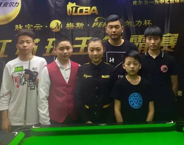 西蒙斯的离 西蒙斯的离