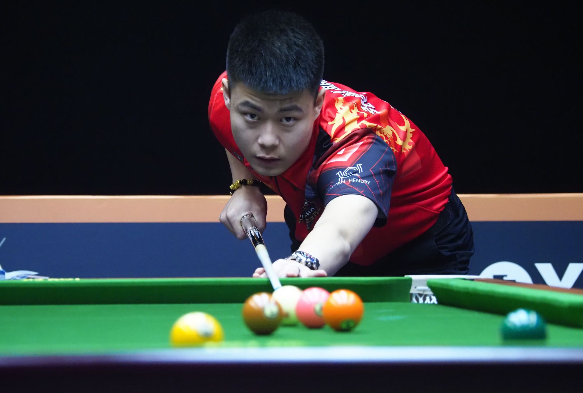 边路突袭与 边路突袭与