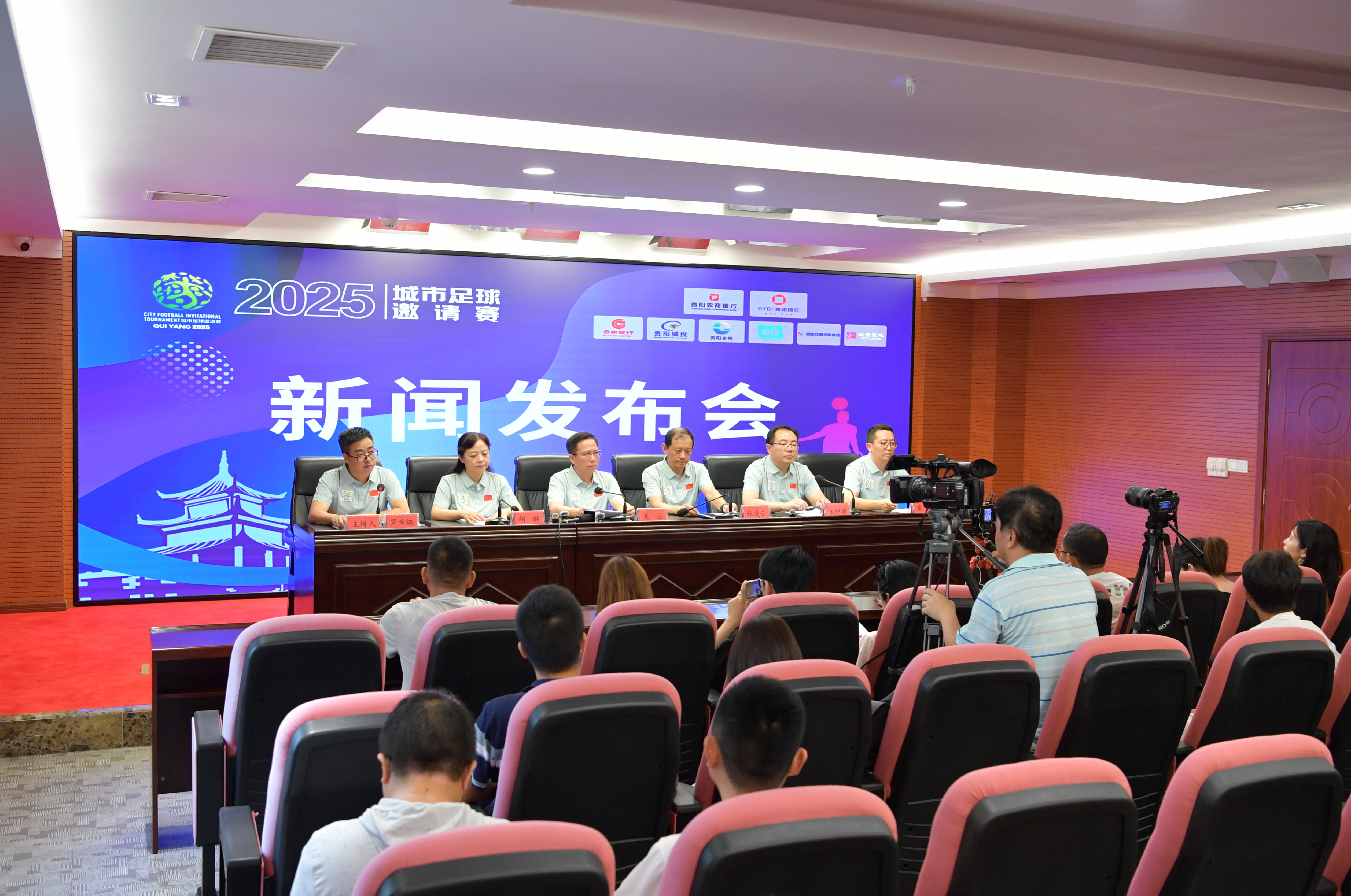 以先锋与小 以先锋与小