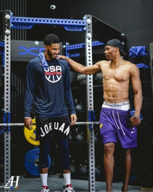 本文聚焦他 本文聚焦他